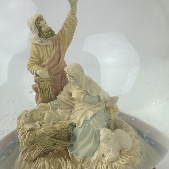 Nativity Snow Globe San Francisco Music Box Co We wish you a Merry Christmas - Picture 6 of 13